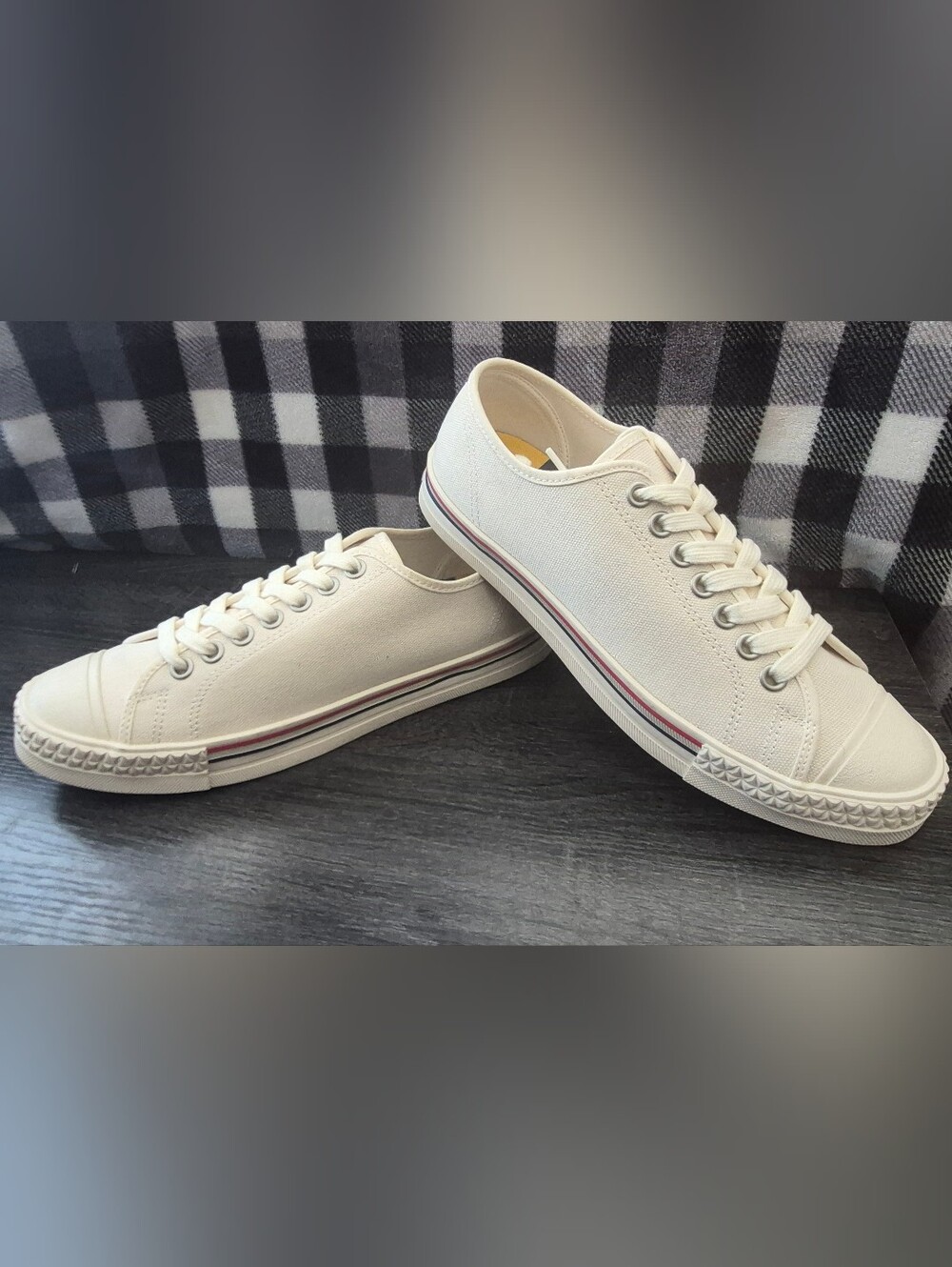 HOOD Men's Low-Top Sneakers in Cream